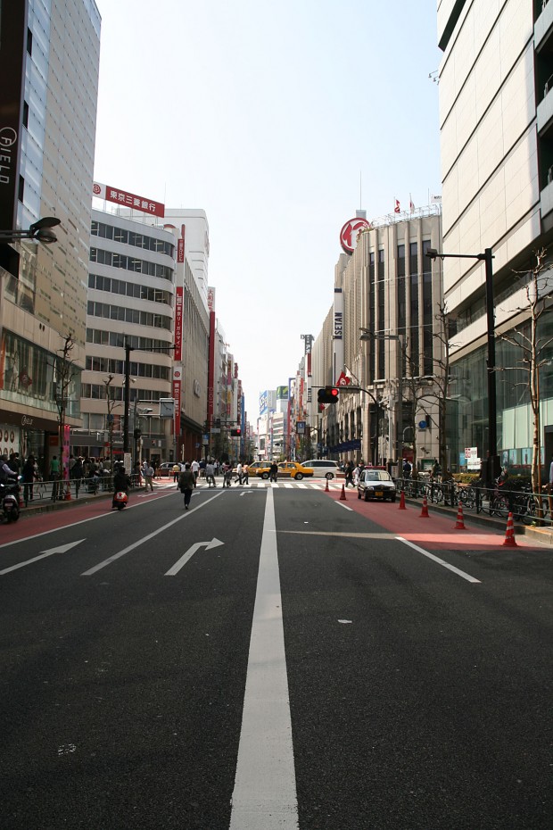 新宿東口（歩行者天国）フリー写真素材009