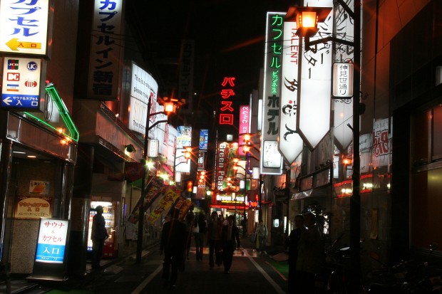 新宿東口・夜景（歌舞伎町）無料写真素材061