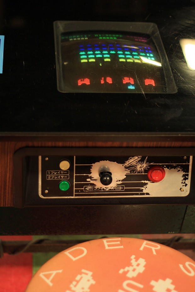 昭和のゲーム機（スペースインベーダー）フリー写真素材013