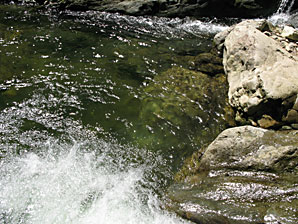 川（河）、の無料写真素材サムネイル
